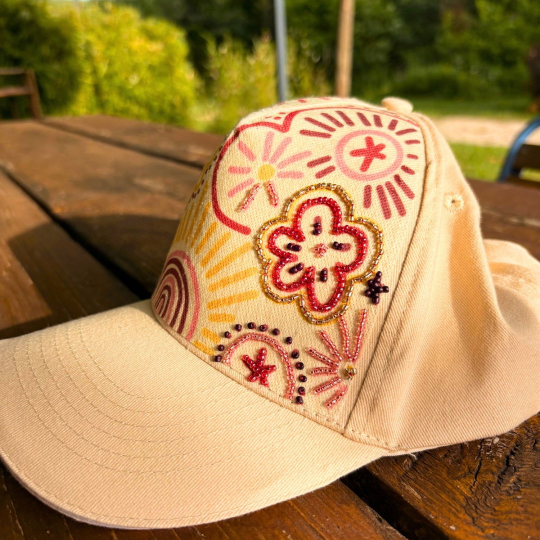 Box Juin - casquette broderie perlée